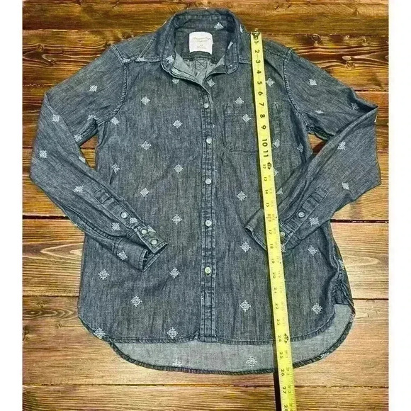 American Eagle Womens Button Up Chambray Denim Top Southwest Embroidered Small - Picture 3 of 6